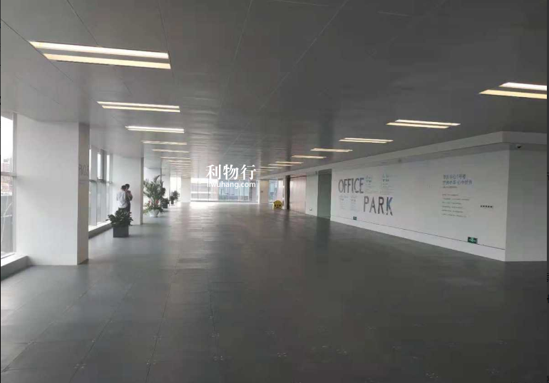 太平洋企业中心写字楼1089m2办公室4.00元/m2/天 中等装修