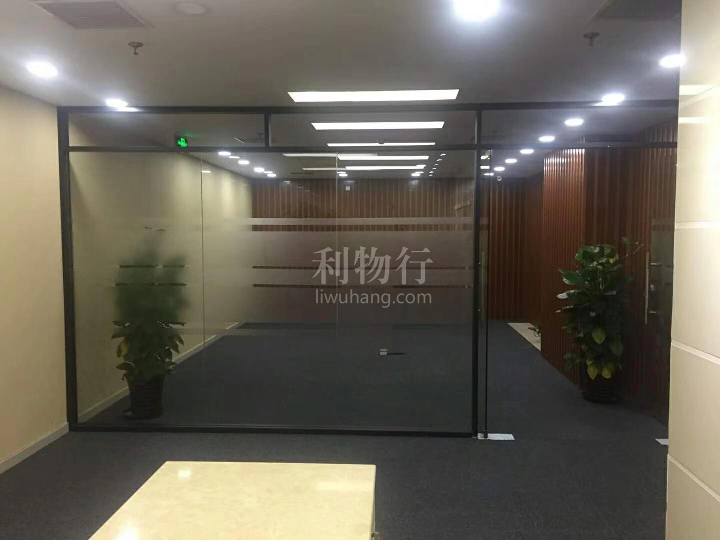 上海广场写字楼822m2办公室6.00元/m2/天 中等装修