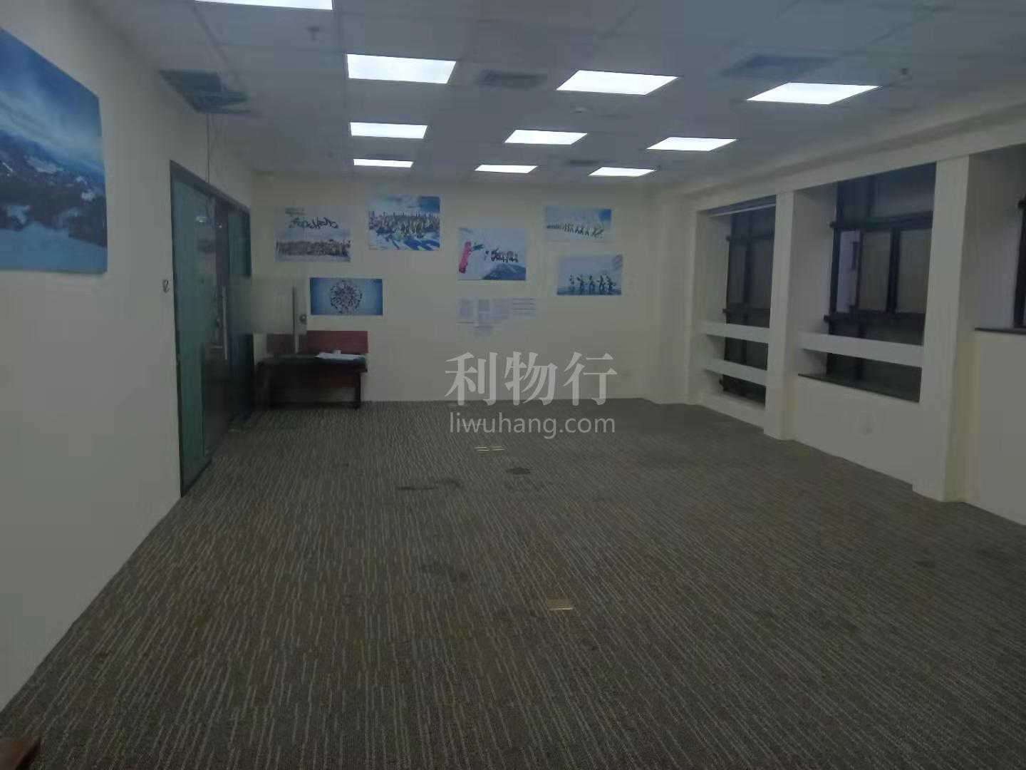 申亚金融广场写字楼115m2办公室4.50元/m2/天 中等装修