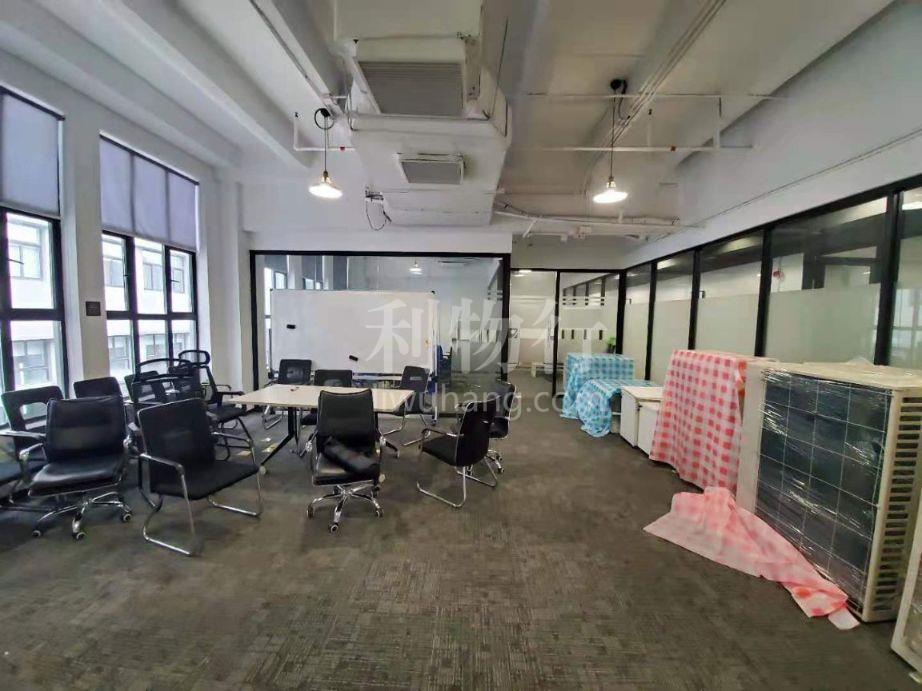 珠江创意中心办公室 · 140㎡ 地标建筑 楼盘品质高 地铁10分钟