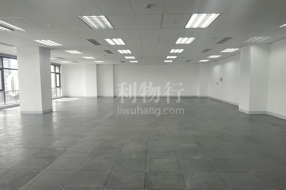 港汇恒隆广场写字楼780m2办公室6.0元/m2/天 简单装修